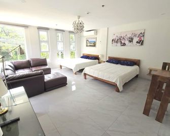 Leribi Suites and Restaurant - Tagaytay - Habitación