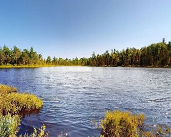 Öbois Charlevoix - ÖBox lake view - Saint-Siméon - Außenansicht