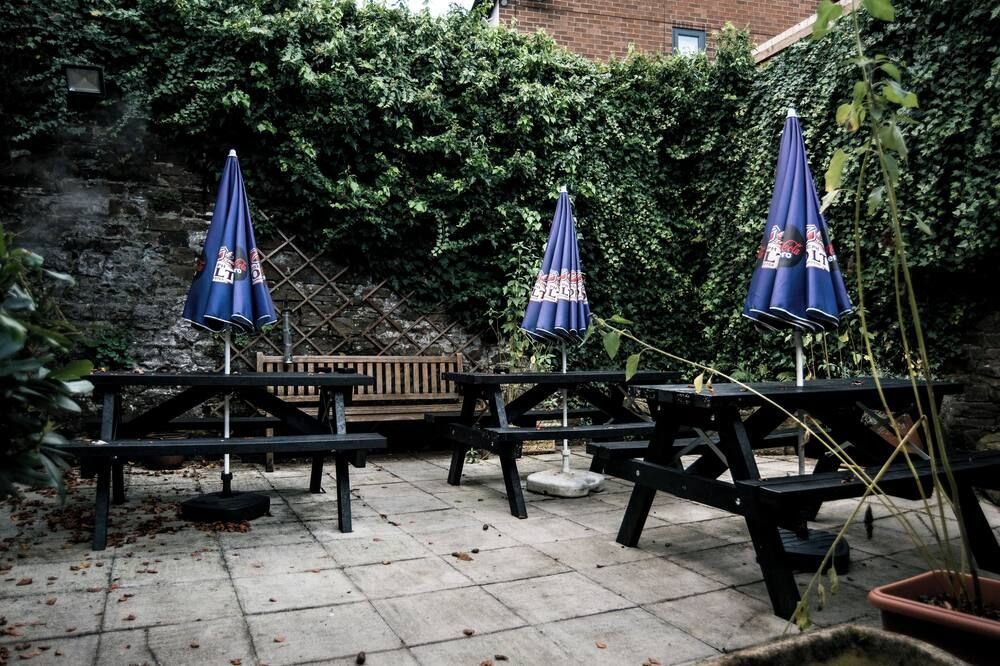 Black Dog Inn - Bolton - Innenhof