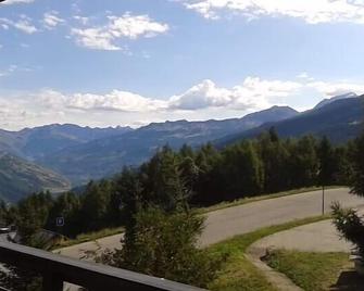 Apartment located at the foot of the slopes with a beautiful unobstructed view - Aime-la-Plagne - Balcony