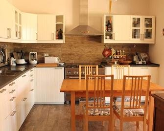 An oasis of peace with All Inclusive services - Tricarico - Cocina