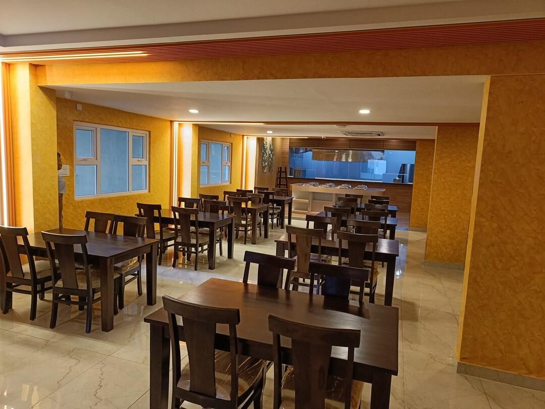 Marksman Resort - באנגאלור - מסעדה