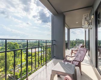 Maikhao Hotel - Mai Khao - Balkón