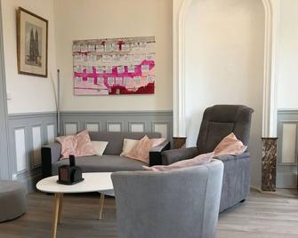 Grand appartement 6 pers., cadre calme, proche Nancy et Lunéville, toutes commodités, tout inclus - FR-1-584-179 - Saint-Nicolas-de-Port - Salon