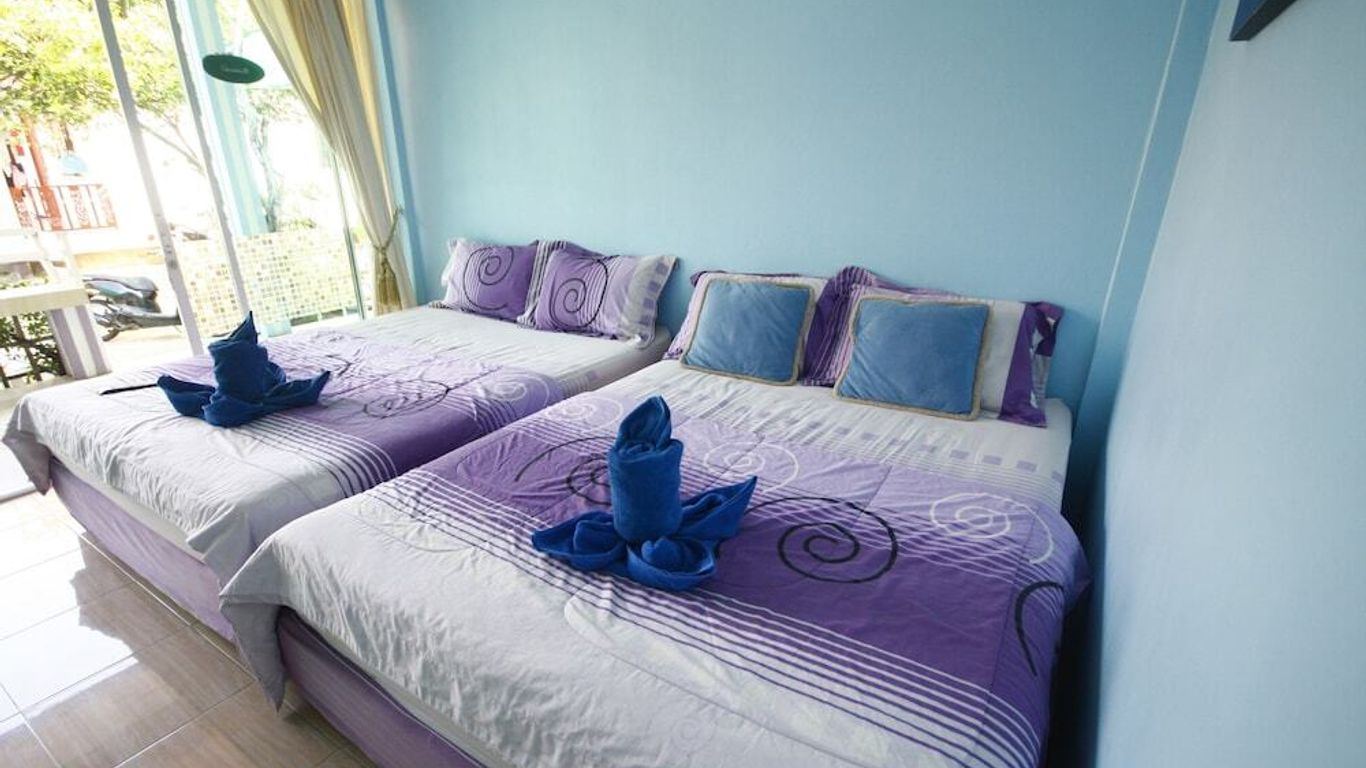 Baan Coconut At Koh Larn