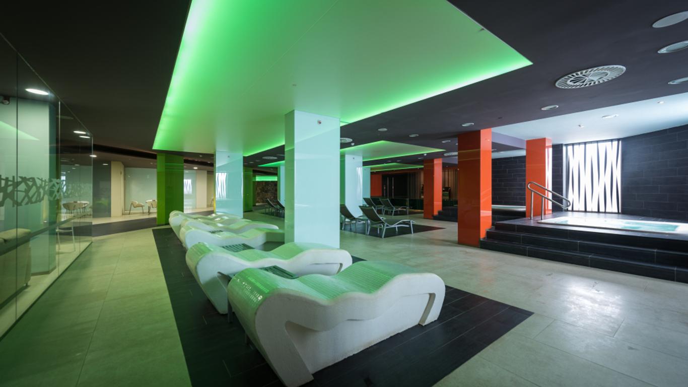 HD Beach Resort