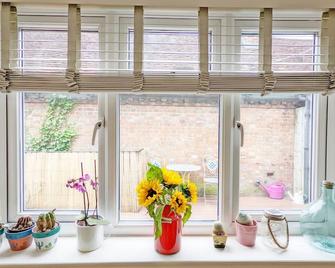 Robins Rest, Billingshurst - Billingshurst - Balcony