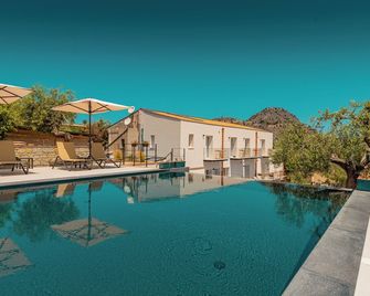 Villa Totò Resort - Cefalú - Piscina