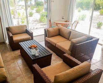 Bliss Ocean Beach 3-bedroom condo, Whitby, North Caicos. - Whitby