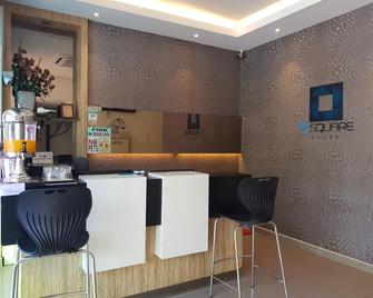 9 Square Hotel - Kota Damansara - Petaling Jaya - Front desk