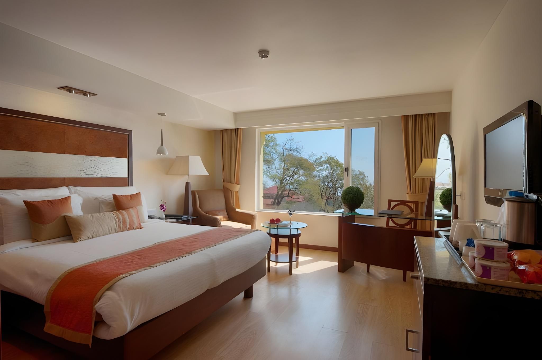 Royal Orchid Fort Resort - מוסורי - חדר שינה