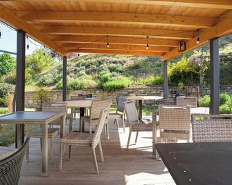 La Corte di Langa alloggio Rubino - Albaretto della Torre - Patio