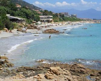 Sun Beach - Ajaccio - Gebouw