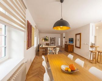 Latron 98 - Český Krumlov - Dining room