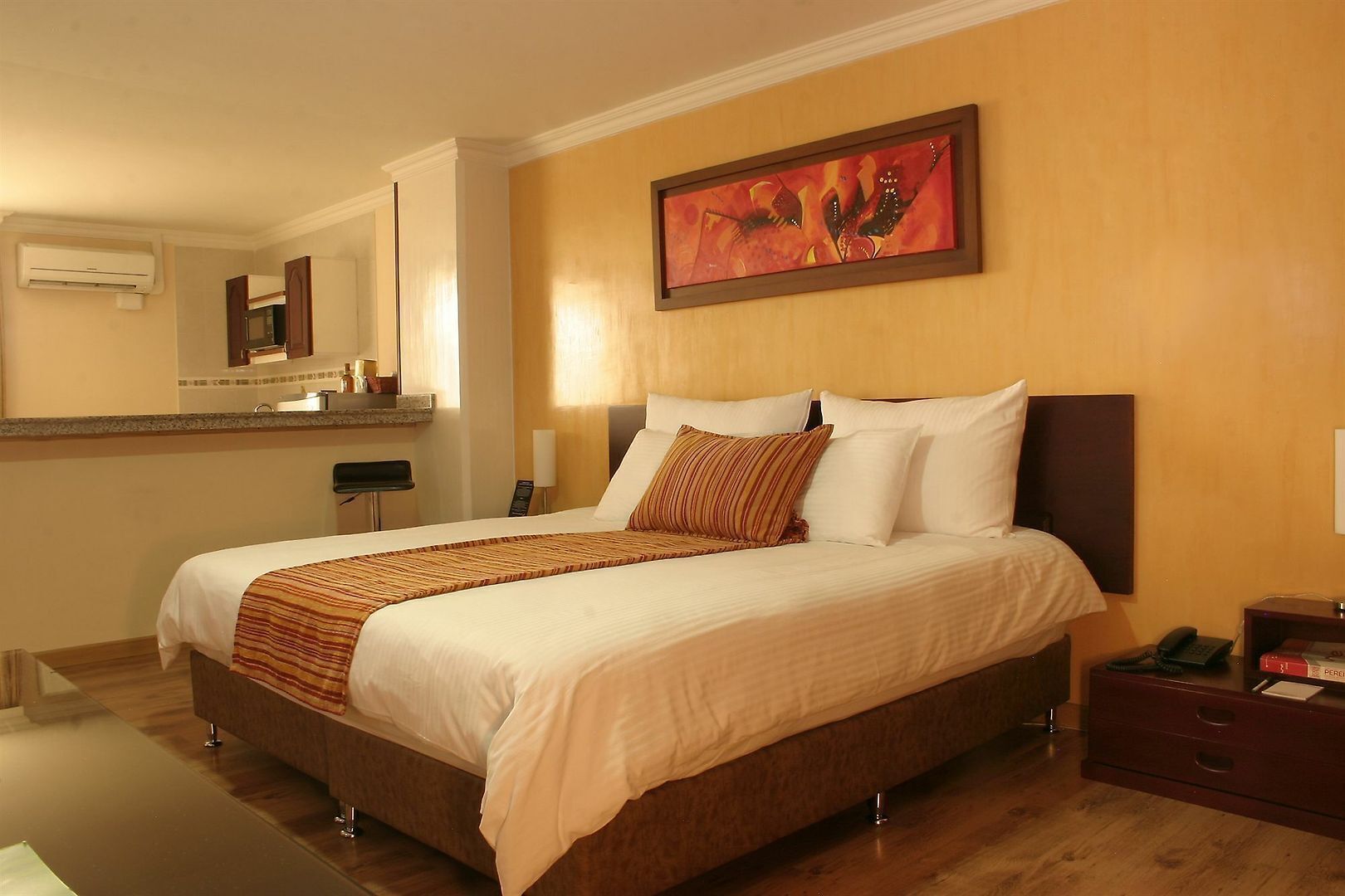 Hotel Luxor Pereira - פריירה