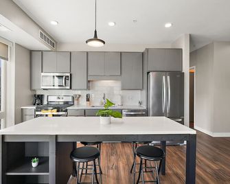 Cozysuites Marquee - Μινεάπολις - Κουζίνα