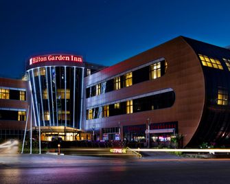 Hilton Garden Inn Kocaeli Sekerpinar - Gebze - Gebäude
