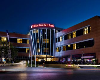Hilton Garden Inn Kocaeli Sekerpinar - Gebze - Building
