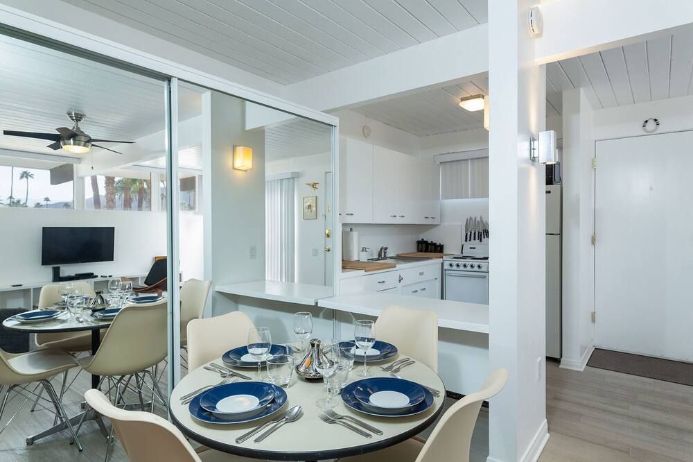 The Oliver at Ocotillo Lodge - פאלם ספירנגס - חדר אוכל