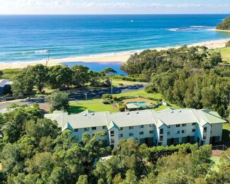 Fathoms 9 - Ulladulla - Beach
