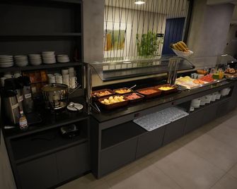 Hotel Coroados Foz Express - Foz do Iguaçu - Buffet