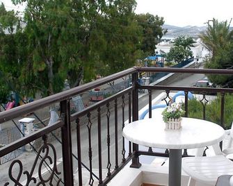 Arethousa - Plaka - Balkon