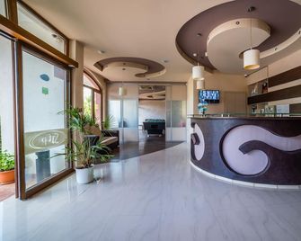 Step Hotel - Nesebar - Lễ tân