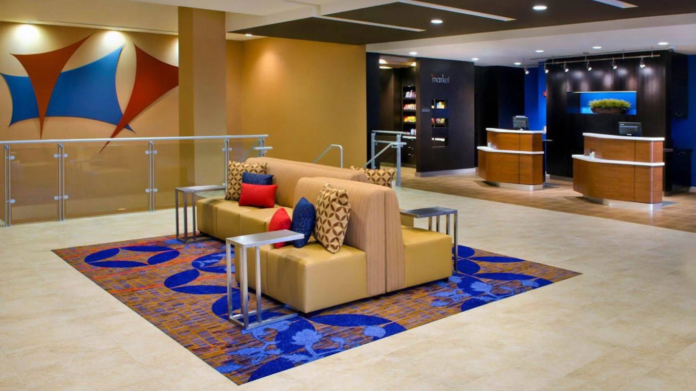 Courtyard by Marriott Newark Downtown