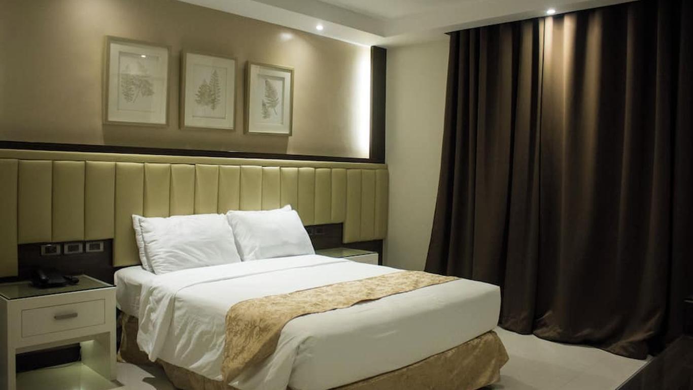 كراون رويالي هوتل