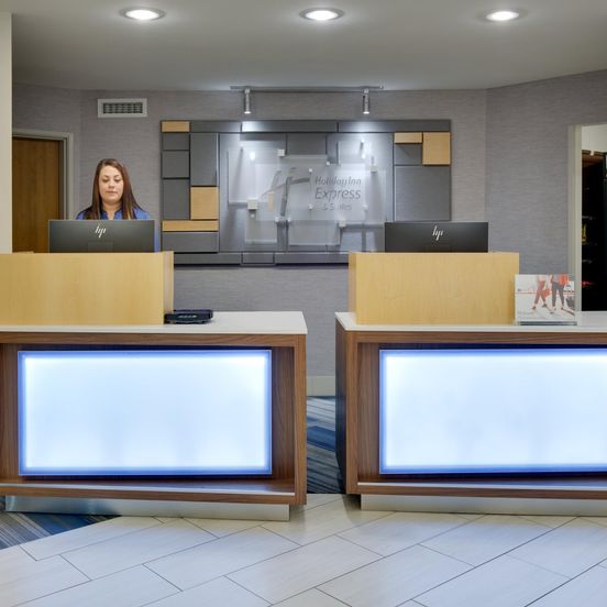 Holiday Inn Express & Suites Scottsbluff-Gering By IHG image 1