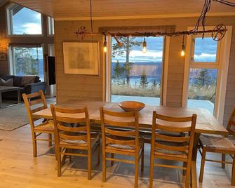 Beautiful home in Aurdal with kitchen - 노르 아우르달 - 다이닝룸