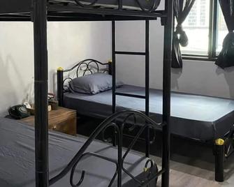 89 Bed & Studio Hostel - Phra Pradaeng - Sypialnia