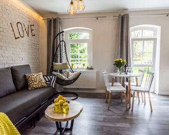 Apartamenty Hotelove Stara Kuznia - Karpacz - Pokój dzienny