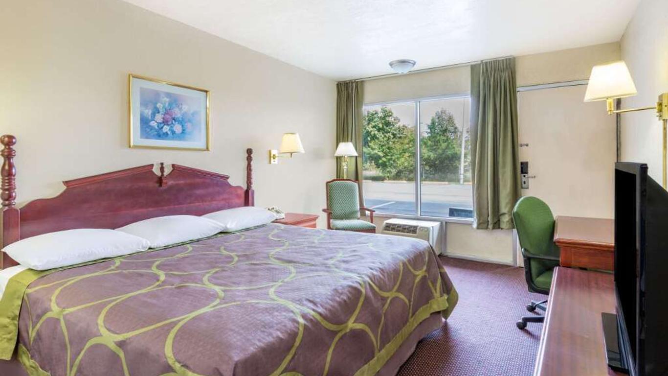 Super 8 by Wyndham Ashland/Richmond