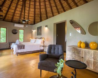 Emhosheni River Lodge - Hoedspruit - Bedroom