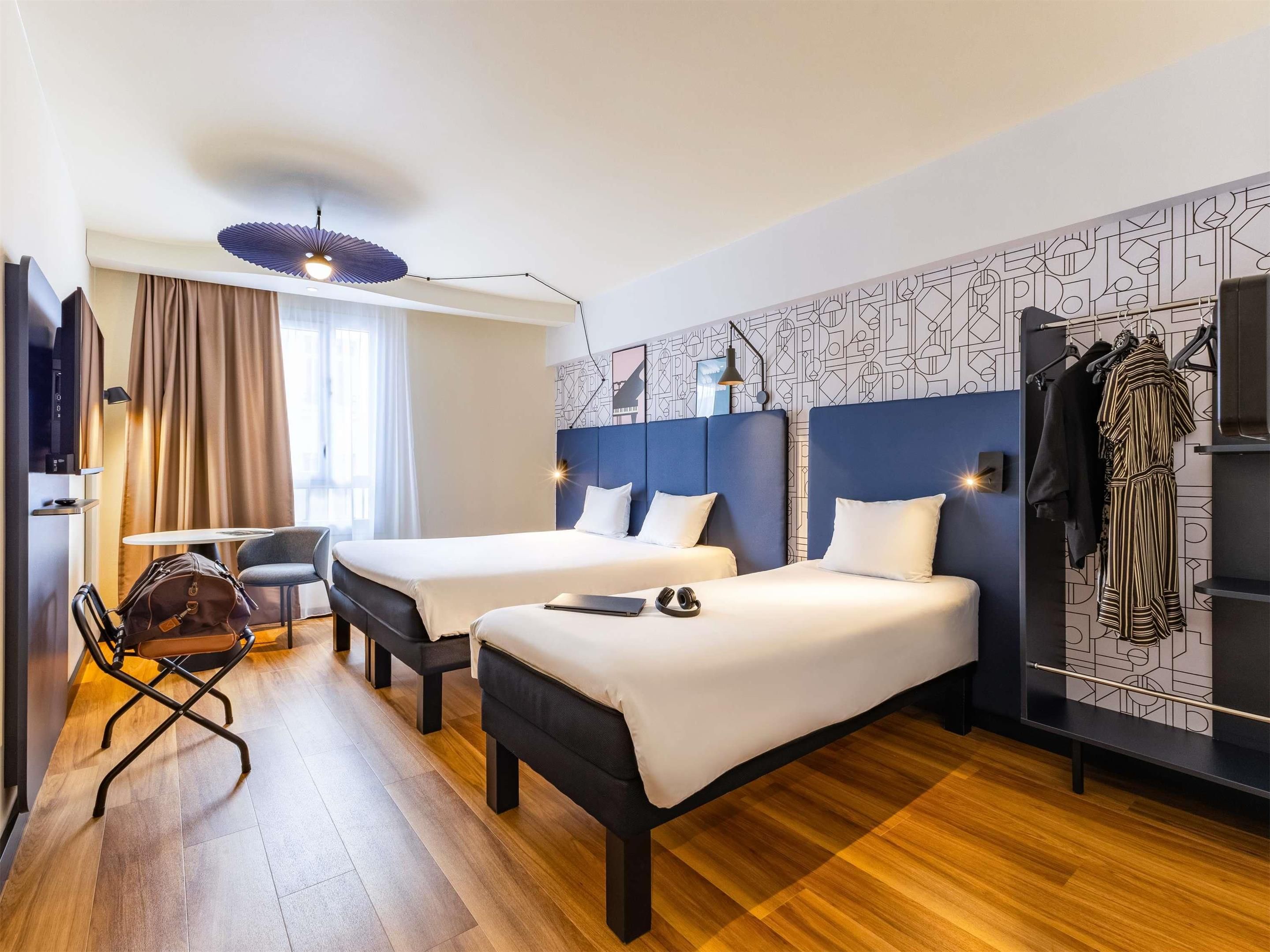 إيبيس دونكيريك سنتر