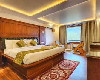 Hotel Himalaya House Pahalgam - Pahalgam - Camera da letto