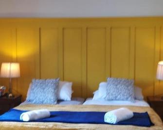 Westhouse Cafe - Longford - Bedroom