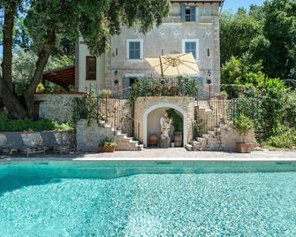 Villa Pontina - Homelike villas - Bassiano - Pool