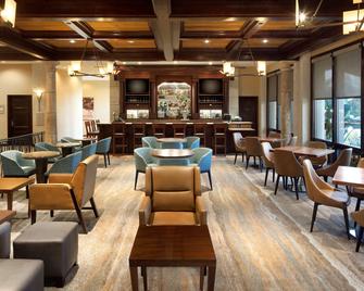 DoubleTree by Hilton Ontario Airport - אונטריו - מסעדה