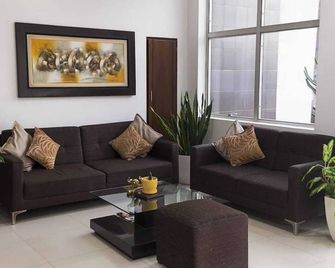 هوتل ريوسول - تارابوتو - غرفة معيشة