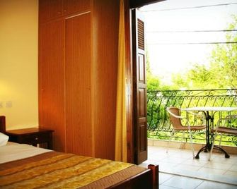 Pagaseon Rooms and Apartments - Kala Nera