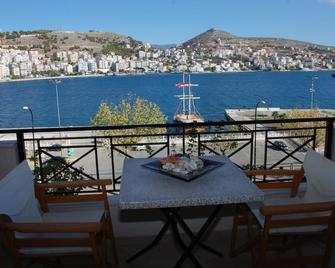 Hotel Mano - Saranda - Balkong