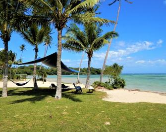 Seashell-Charming beachfront bungalow with AC and WiFi in lovely Savusavu - Savusavu - Beach