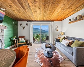 Deer Ridge Mountain Resort - Gatlinburg - Living room