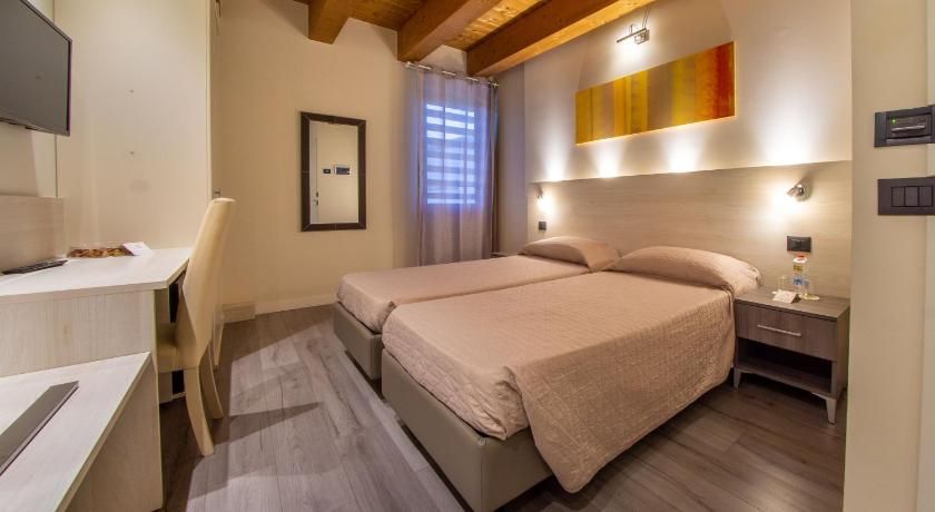 Hotel Regio thumbnail 2