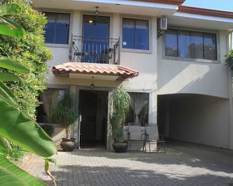 Hotel Santa Maria Inn - Alajuela - Rakennus