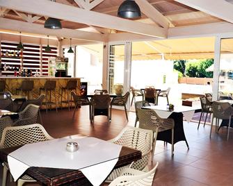 Sunday Hotel - Ialysos - Bar
