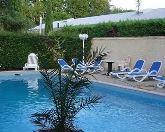 Acotel Confort - Le Pontet - Pool