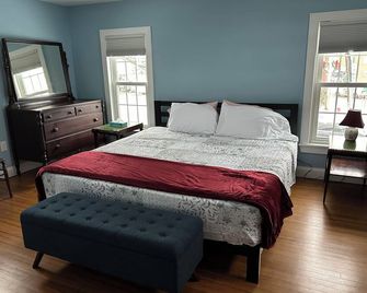 Spacious house in central SGF - South Glens Falls - Habitación